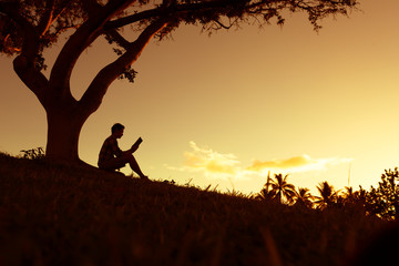 大学生国家补助金什么时候发/2020年大学生补助金什么时候发放